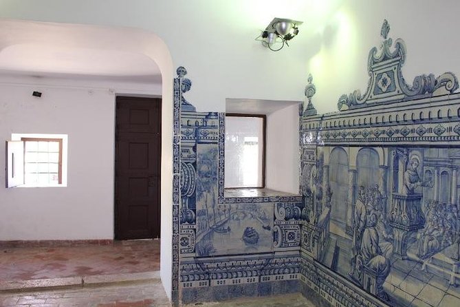 Private Tour From Lisbon to Historical Houses W/ Lunch & Wine Tour and Tasting - Itinerary Details