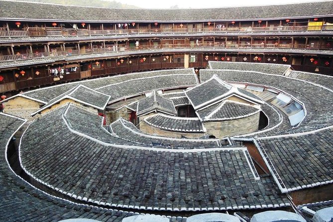 Private Transfer to Gaobei Tulou and Hongkeng Tulou From Xiamen City