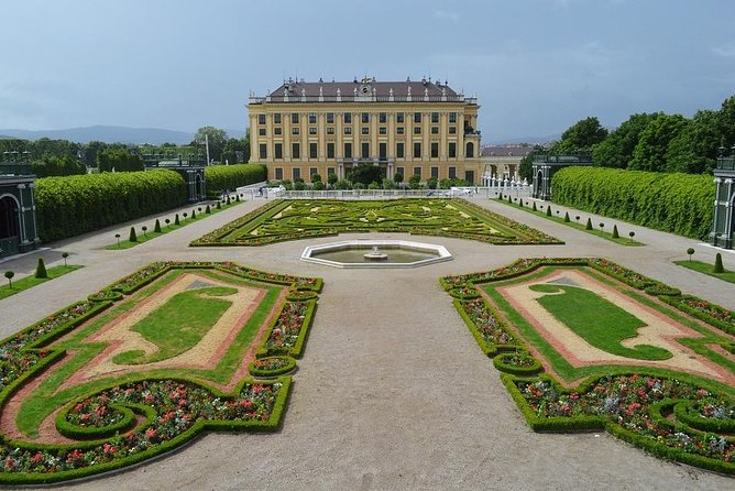 Professional Guides Walking Tours-Vienna Day&Night (1-2pers) - Meeting and Pickup