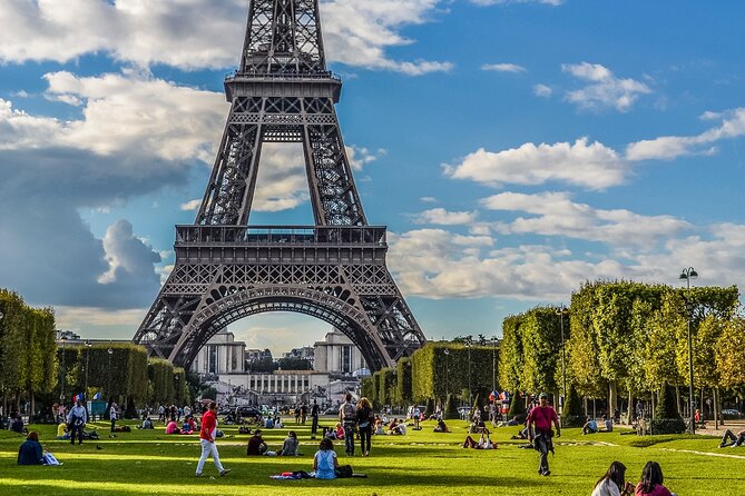 Rolls Royce Paris Trip With Eiffel Tower - The Sum Up