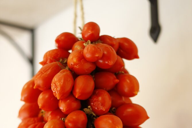 Semi Private Seafood Cooking Class-Lunch in the Heart of Sorrento - Customer Interaction
