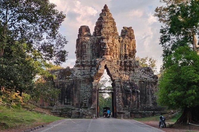 Siem Reap: Local French Speaking Guide for Angkor Wat Day Tour - Tour Information