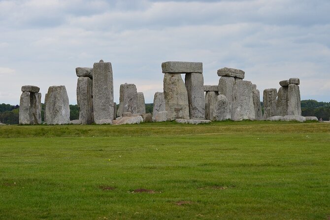 Stonehenge Roman Bath Private Tour With Admission - Private Pickup Service