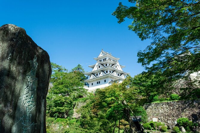 Takayama to Gujo Hachiman, History Traditions and Crafts - Guided Walks in Gujo Hachiman