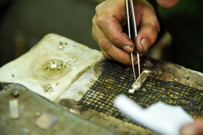 The Great Egyptian Handicrafts Museum With Transfer and Welcome Drink - Hurghada - Maximum Group Size and Operator