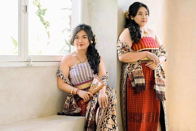 Traditional Bali Costume Rental and Photoshoot Seminyak - Costume Selection