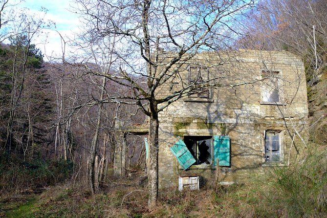 Trek the Apennines Mountains to the Ghost Village - Reservation and Cancellation Policy