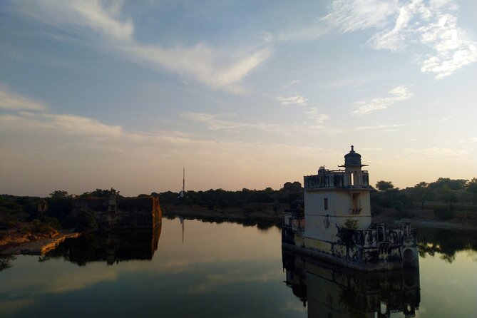 Visit Chittorgarh Fort With Pushkar Drop From Udaipur With Guide - Cancellation Policy