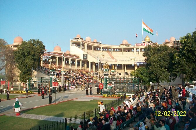 Wahga Border Flag Ceremony & Shalimar Garden Private Tour - What To Expect