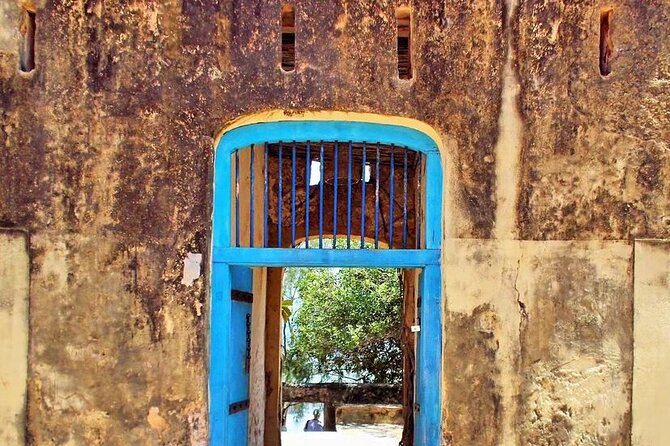 Zanzibar Prison Island Trip and Stone Town Private Walking Tour - Itinerary Overview