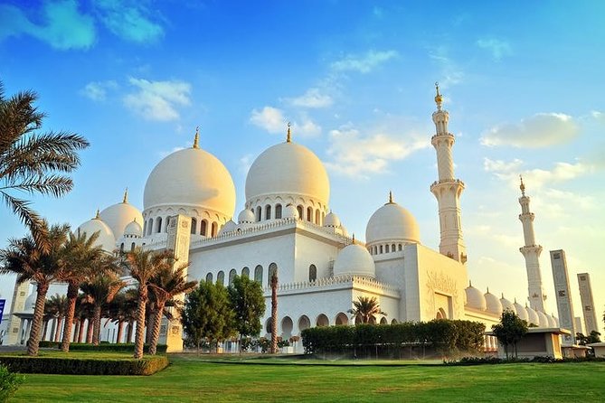 Abu Dhabi City Tour From Dubai With Coffee at Emirates Palace