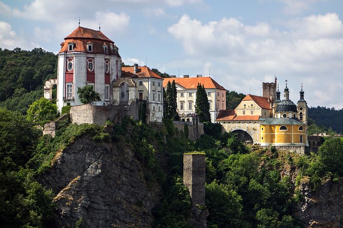 All Seasons Baltic Tour 21 Days From Warsaw; Medieval Towns and Teutonic Castles - Good To Know
