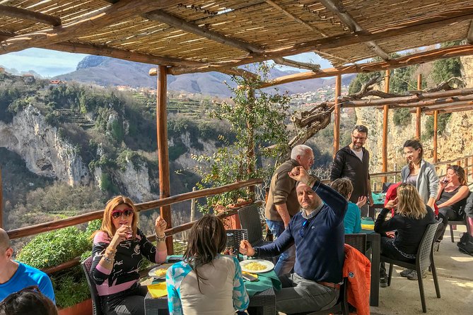 Amalfi Coast: Private Half-Day Walking Tour With Lunch & Wine - Good To Know