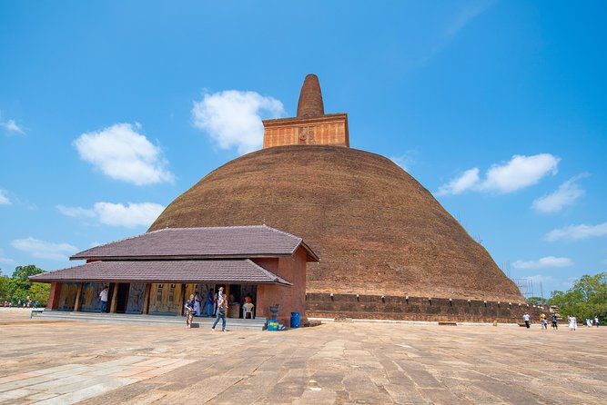 Anuradhapura Ancient City Day Tour From Kandy - Good To Know