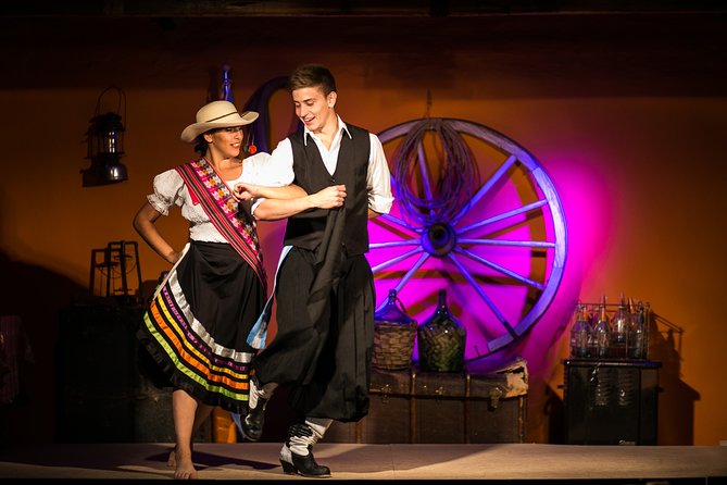 Argentine Dinner With Live Music Folklore - Estancia 25 De Mayo - Good To Know