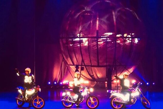 Beijing Acrobatics Show At Red Theater - Good To Know