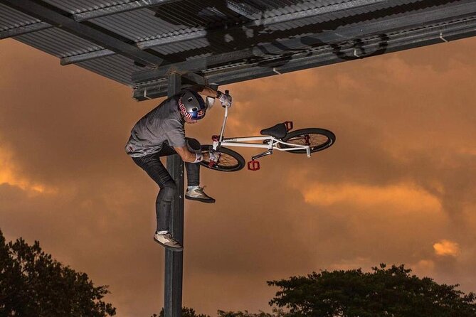 Bmx Tricks and Skating in Jaco - Good To Know