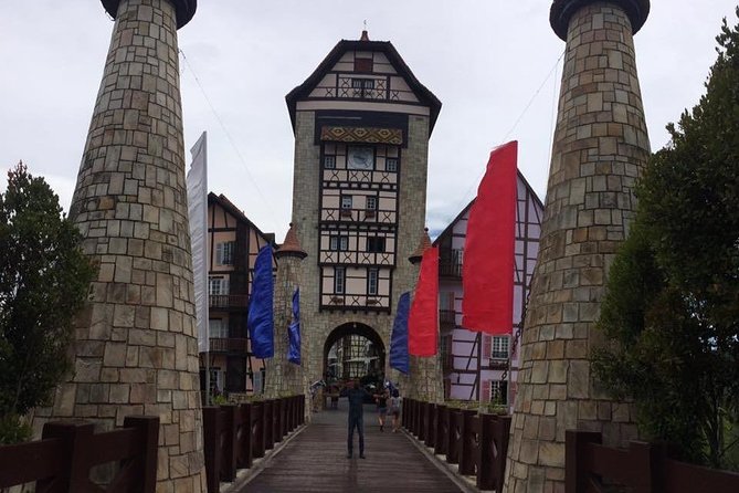 Bukit Tinggi French Village and Genting Highlands Tour From Kuala Lumpur - Good To Know