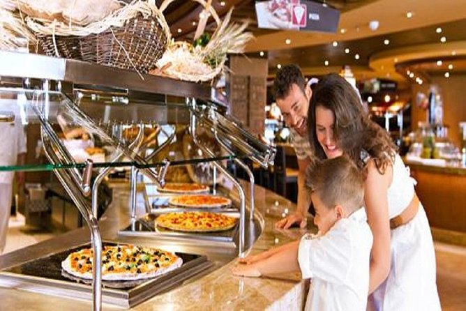 CAIRO: DINNER CRUISE ON THE NILE RIVER WITH ENTERTAINMENt - Location: Cairo, Egypt