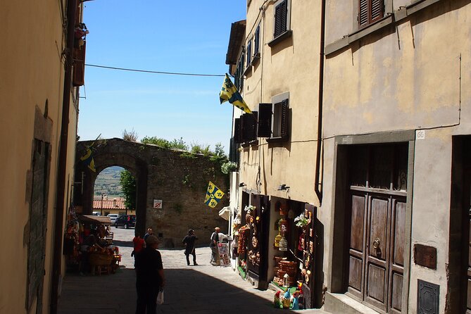 Cortona Private Walking Tour Under the Tuscan Sun - Good To Know