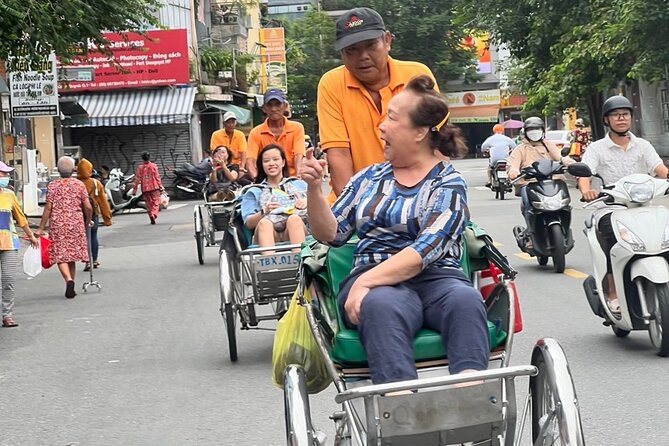 Cyclo Sightseeing Private Tour In Ho Chi Minh City For 2 Hours - Good To Know