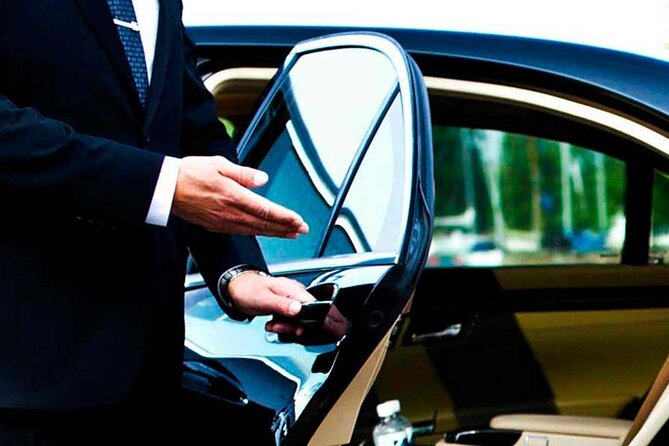 Dubai Private Airport Transfer to Any Hotel in UAE