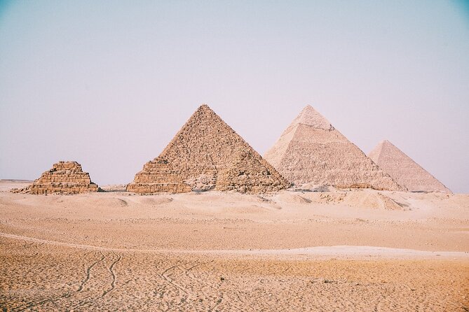 El Cairo and Giza Pyramids Private Tour - Good To Know