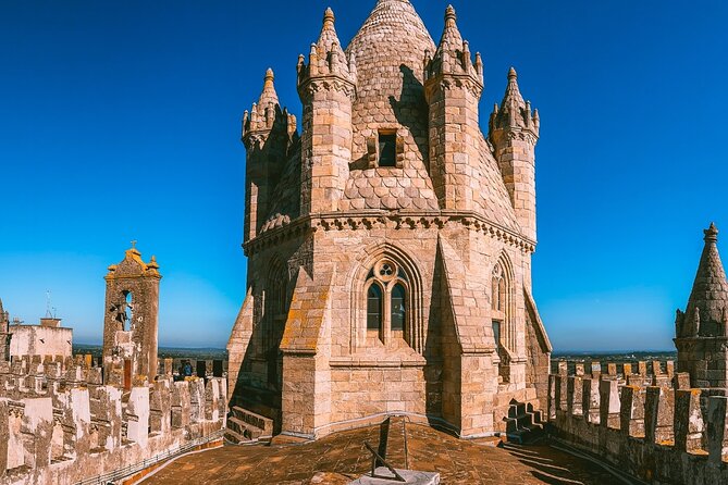 Évora With Wine Tasting - Full Day Private Tour - Itinerary Overview