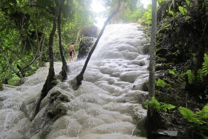 Explore Sticky Waterfall and Chet Si Fountain National Park - Good To Know