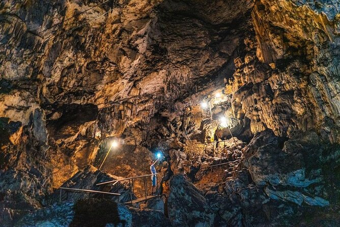 Explore The Lanquin Caves On a Full-Day Tour From Cobán - All Inclusive