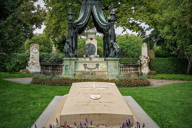 Explore Viennas Central Cemetery: Private 2.5-hour Guided Tour - Good To Know