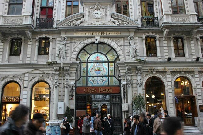 Gastronomy Walking - Pera at Night - Good To Know