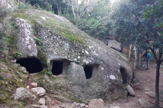 Hike to Discover the Fairies Houses - Good To Know
