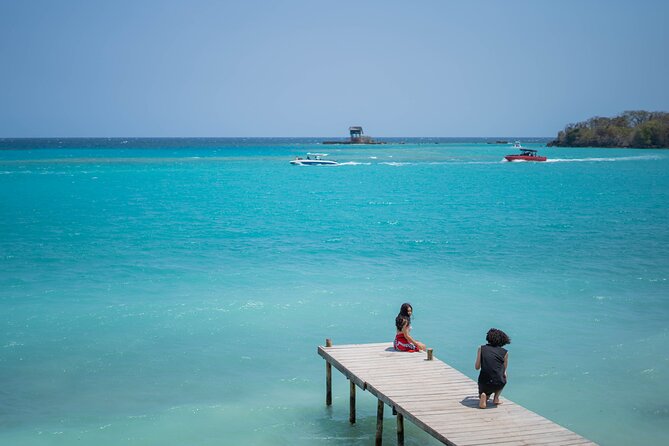 Ibbiza Beach Club in Rosario Islands - Good To Know