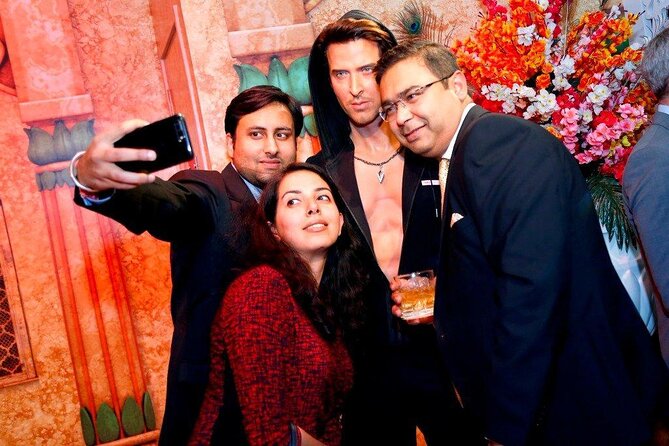 Madame Tussauds Museum From Mumbai Including Lunch - Good To Know