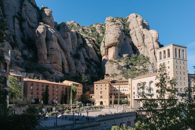 Montserrat Full Day Tour With Wine Gourmet Lunch - Good To Know