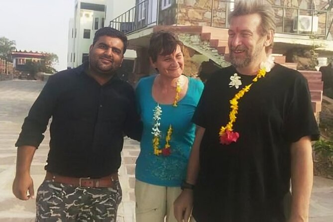 New Delhi Airport to Hotel Transfer Private Shuttle Sedan & SUV - Good To Know