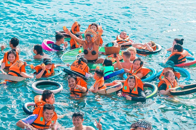 Nha Trang Boat Trip Floating Bar Live Music Show - Good To Know