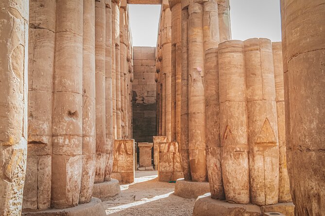 Overnight Luxor East & West Bank Tour With Guide, Lunch and 1 Night in B.B Hotel - Tour Overview