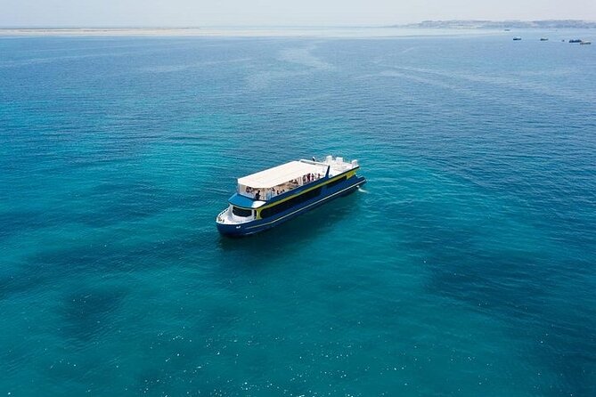 Paradise Semi Submarine