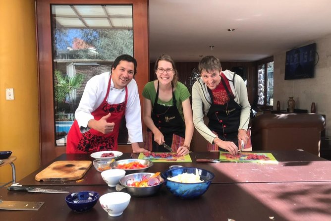 Peruse The Market With A Cooking Class Before Dinner - Good To Know