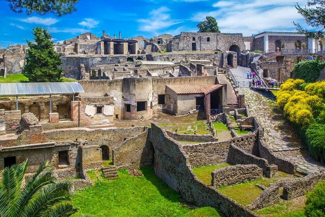 Pompeii Tour : Skip the Line Tour With an Archeologist (Small-Group) - Good To Know