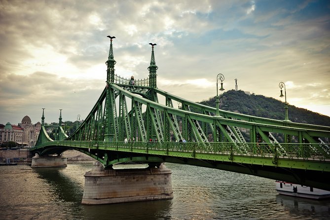 Private 3 Hour Walking Experience in Budapest City - Good To Know