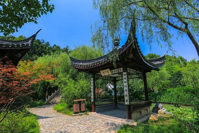 Private Car and Driver Service to Zhenjiang From Nanjing
