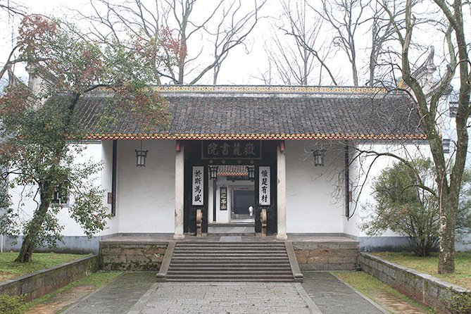 Private Changsha Historic and Cultural Tour to Provincial Museum and Yuelu Mount - Good To Know
