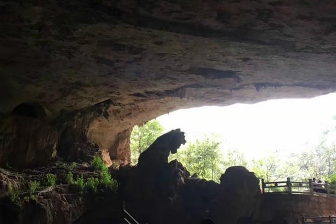 Private Day Tour of Jiuxiang Cave From Yunnan - Good To Know