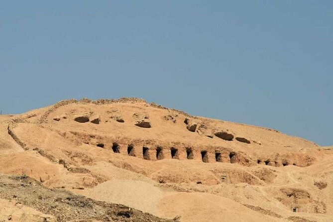 Private Day Tour to Visit the Valley of the Kings and Queens