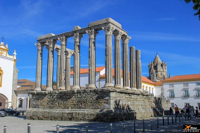 Private Full-Day Cultural Tour in Evora and Monsaraz - Tour Highlights