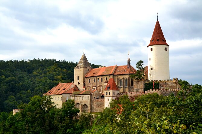 Private Krivoklat Castle Tour From Prague With Bohemia Glass Factory and Lunch - Good To Know