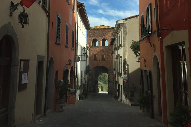Private Lucca Wine Tour 2 Winery, Lunch and Visit Montecarlo - Good To Know